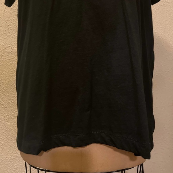 Women's Minnie Mouse Black Crew Neck T-shirt Size XL - Picture 4 of 10